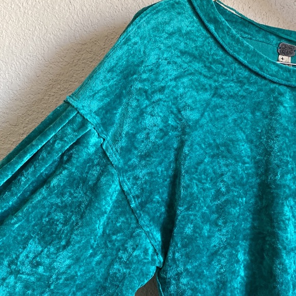 Limited time 💫 WE THE FREE - Turquoise Oversized Top - Picture 5 of 8